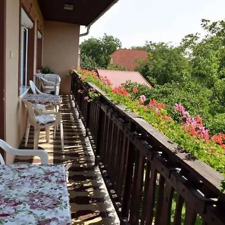 In - Balaton 45320 Apartment